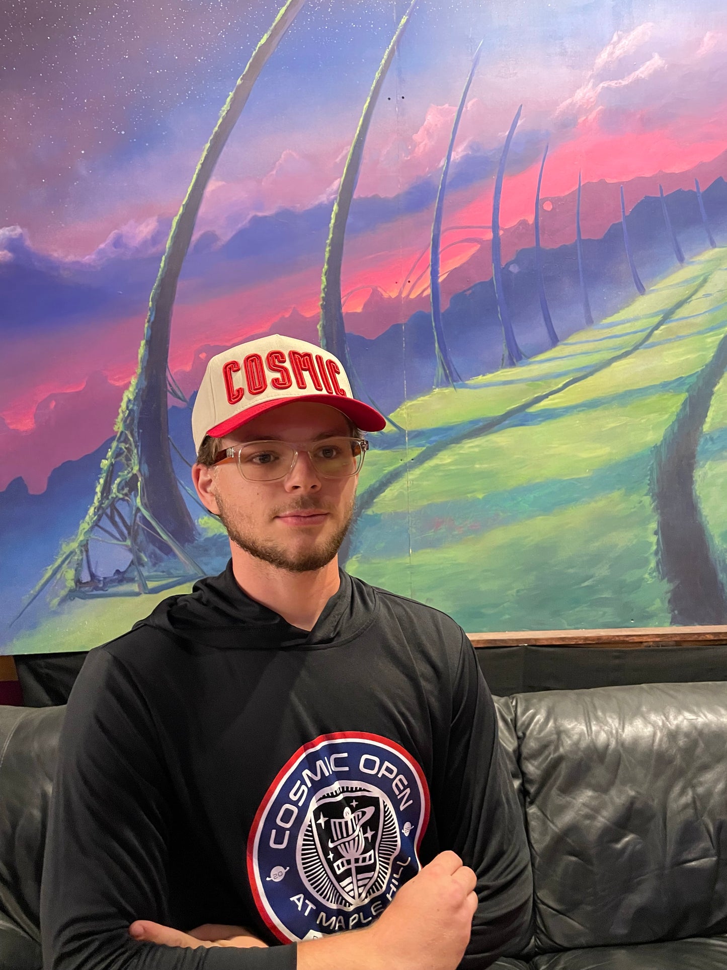 Cosmic Retro Cream/Red Hat